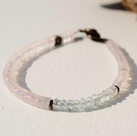 アクアマリンとローズクオーツパワーストーンブレスレット