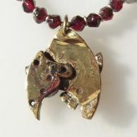 ガーネット(柘榴石)両剣水晶スチームパンクペンダントネックレス・裏面