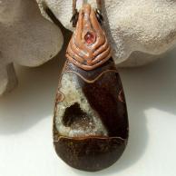 アンモナイトとピンクトルマリンハンドメイドネックレス