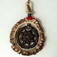 オールドコイン(600年程前)と鹿角のハンドメイドネックレス・裏面