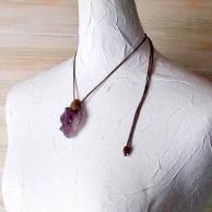 エレスチャルアメジストハンドメイドネックレス・着用例